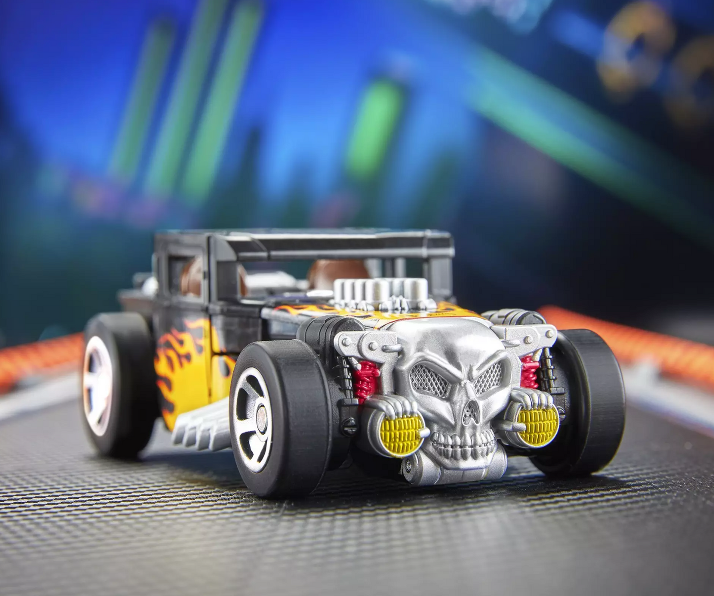 Transformers Collaborative Hot Wheels® x Transformers Bone Shaker™